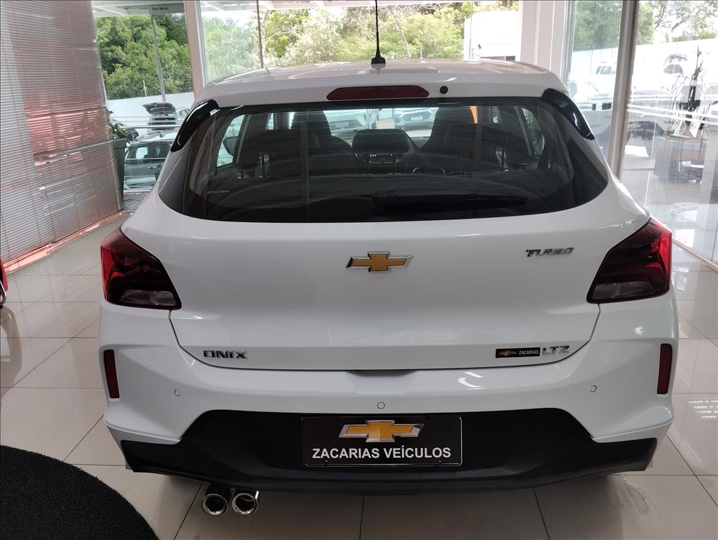 ONIX 1.0 TURBO FLEX LTZ AUTOMÁTICO4