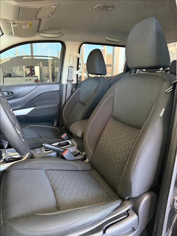 FRONTIER 2.3 16V TURBO DIESEL ATTACK CD 4X4 AUTOMÁTICO5