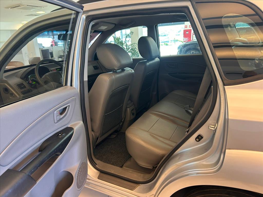 Hyundai-TUCSON-2.0 MPFI GLS 16V 143CV 2WD FLEX 4P AUTOMÁTICO