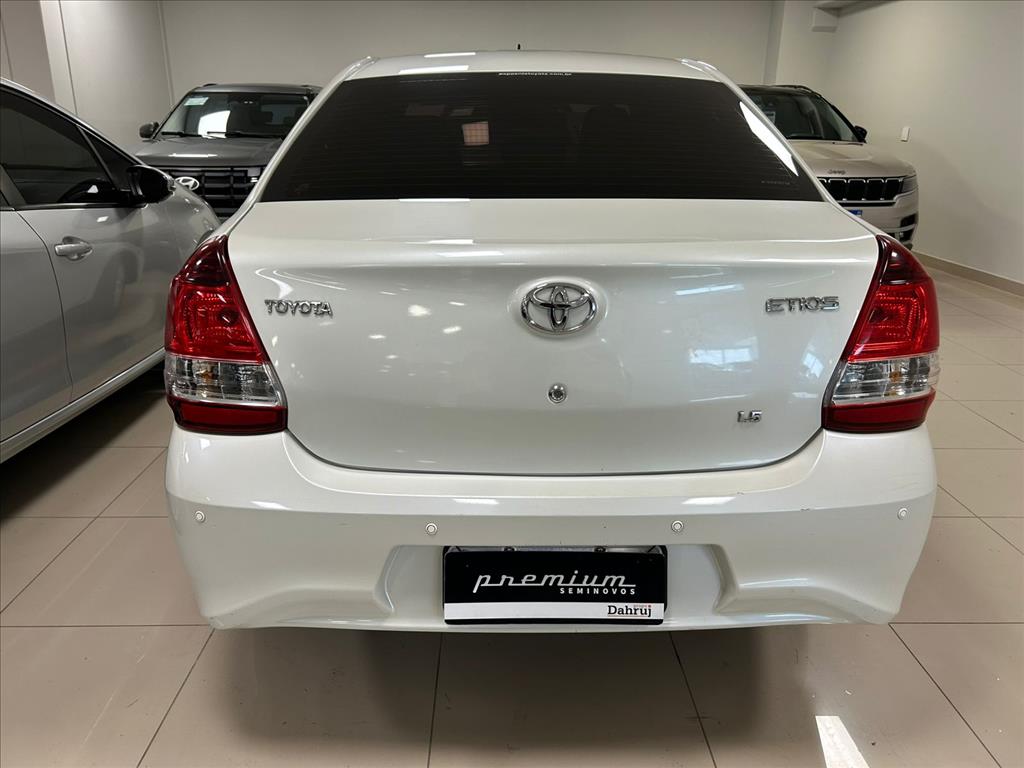 ETIOS 1.5 X PLUS SEDAN 16V FLEX 4P AUTOMÁTICO6