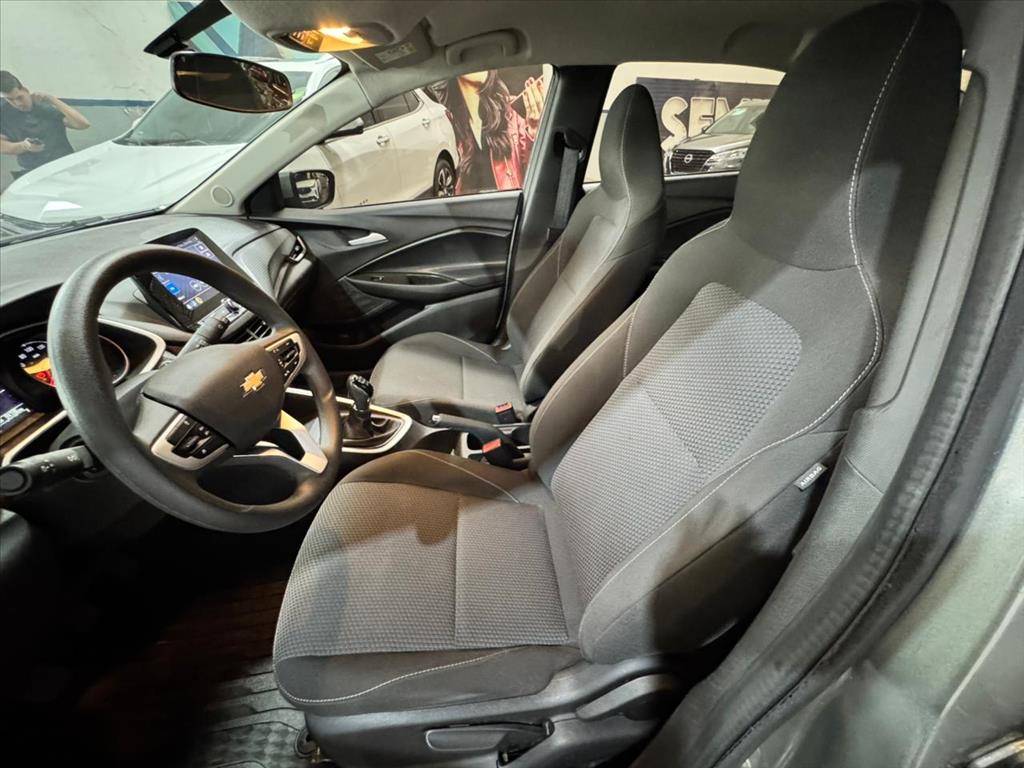 GM - Chevrolet-ONIX PLUS-1.0 FLEX LT MANUAL