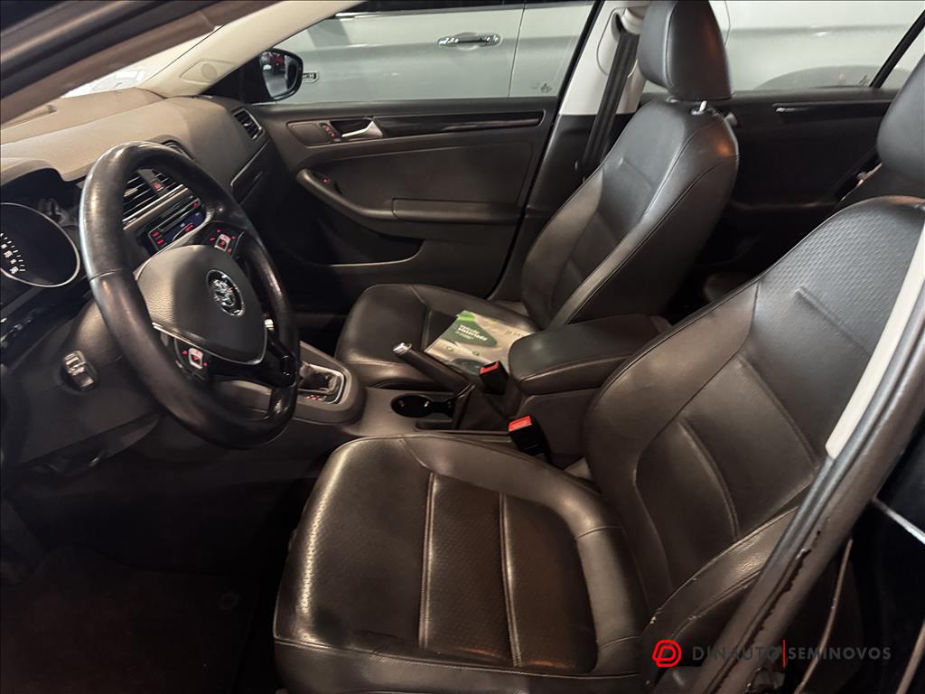 VW - Volkswagen-JETTA-2.0 TSI HIGHLINE 211CV GASOLINA 4P TIPTRONIC