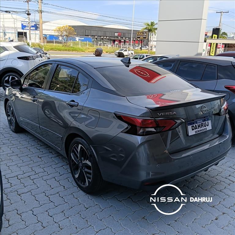 VERSA 1.6 16V FLEX EXCLUSIVE XTRONIC8
