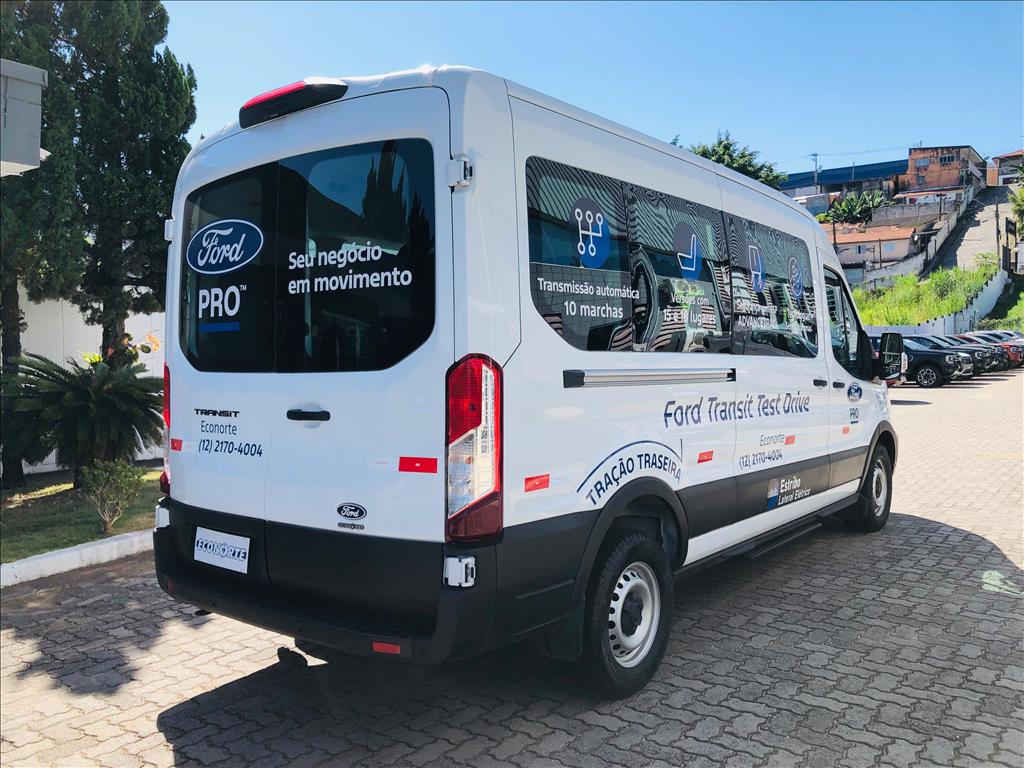 TRANSIT 2.0 ECOBLUE DIESEL MINIBUS 14+1 L3H2 AUTOMÁTICO3
