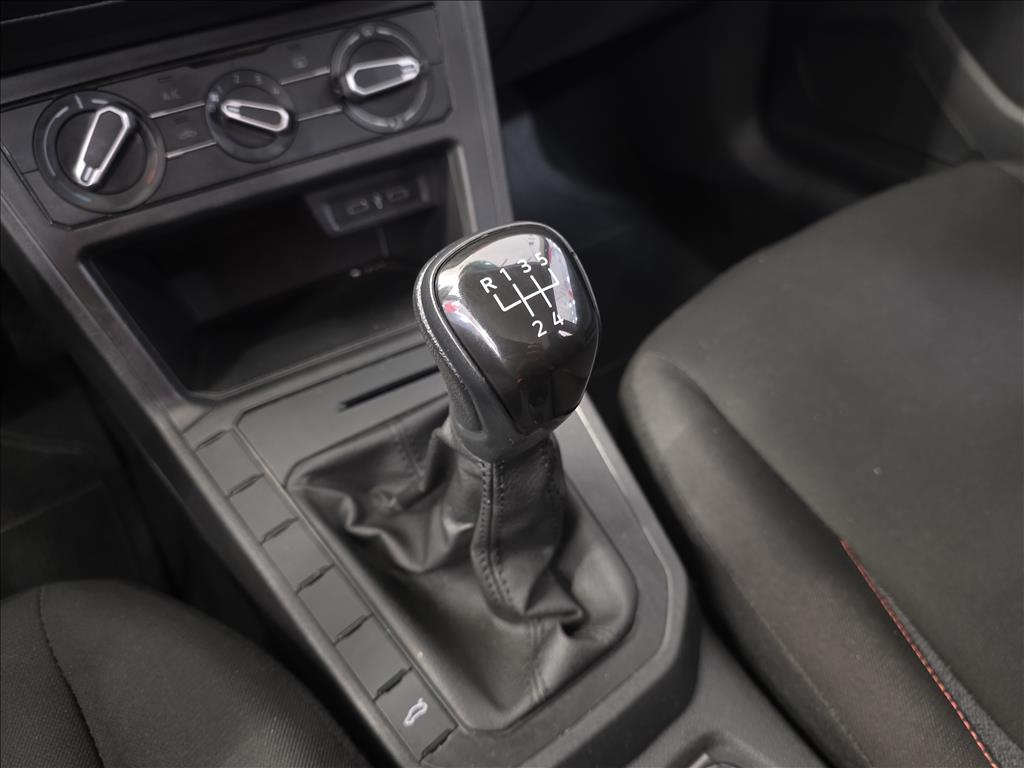 POLO 1.0 MPI TRACK MANUAL11