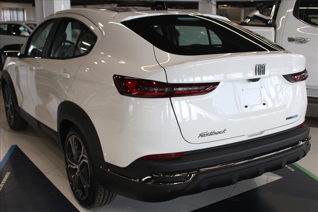 FASTBACK 1.0 TURBO 200 HYBRID IMPETUS CVT3