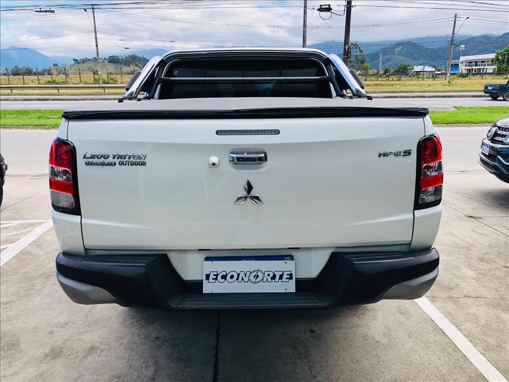 L200 TRITON 2.4 16V TURBO DIESEL SPORT HPE-S CD 4P 4X4 AUTOMÁTICO4
