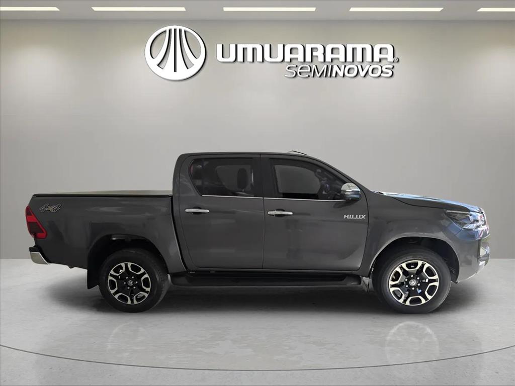 HILUX 2.8 D-4D TURBO DIESEL CD SRX 4X4 AUTOMÁTICO5