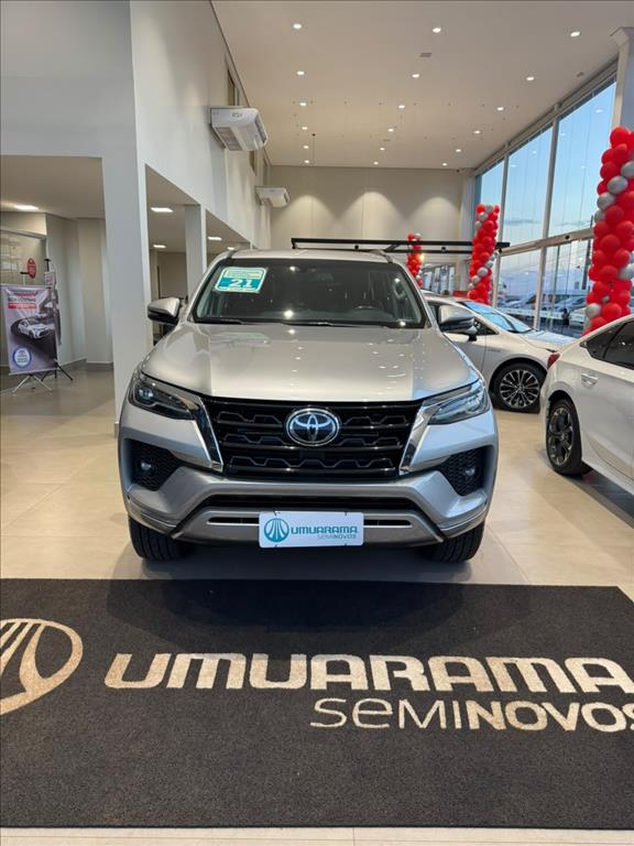 HILUX SW4 2.8 D-4D TURBO DIESEL SRX 7L 4X4 AUTOMÁTICO