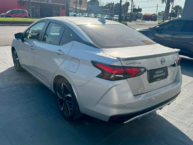 VERSA 1.6 16V FLEX EXCLUSIVE XTRONIC5