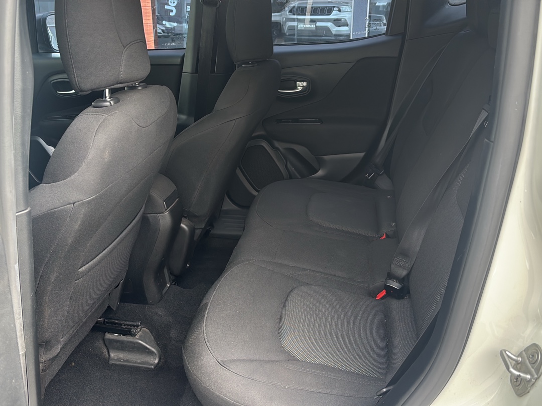 RENEGADE 1.8 16V FLEX STD 4P AUTOMÁTICO7