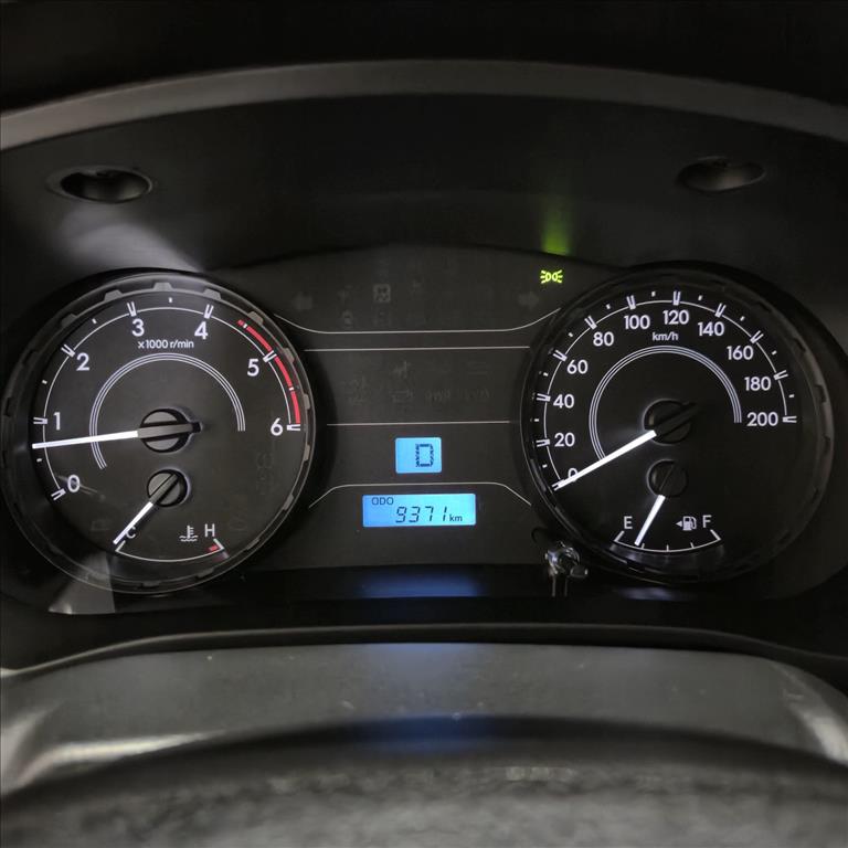 HILUX 2.8 D-4D TURBO DIESEL CD POWER PACK 4X4 MANUAL6