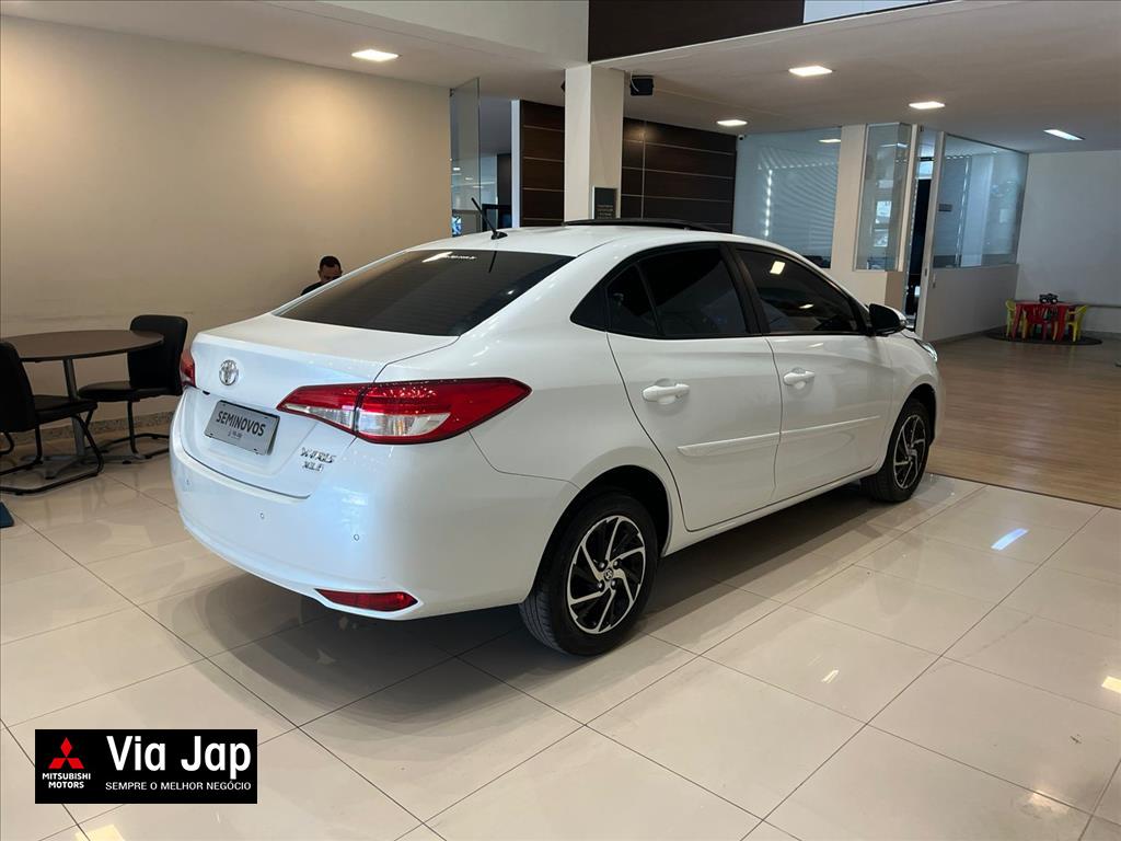 Toyota-YARIS-1.5 16V FLEX SEDAN XLS MULTIDRIVE
