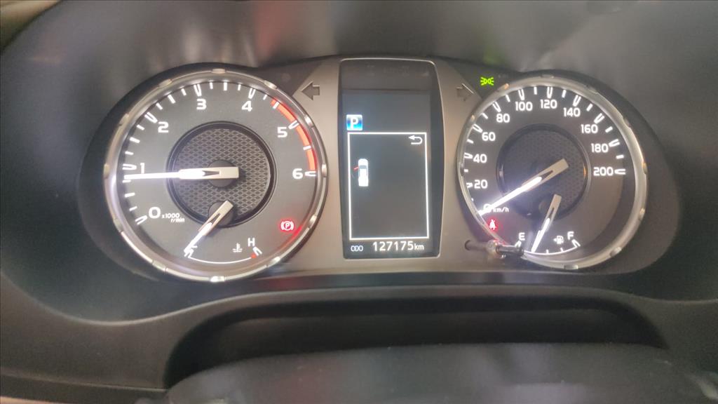 HILUX 2.8 D-4D TURBO DIESEL CD SRX 4X4 AUTOMÁTICO6