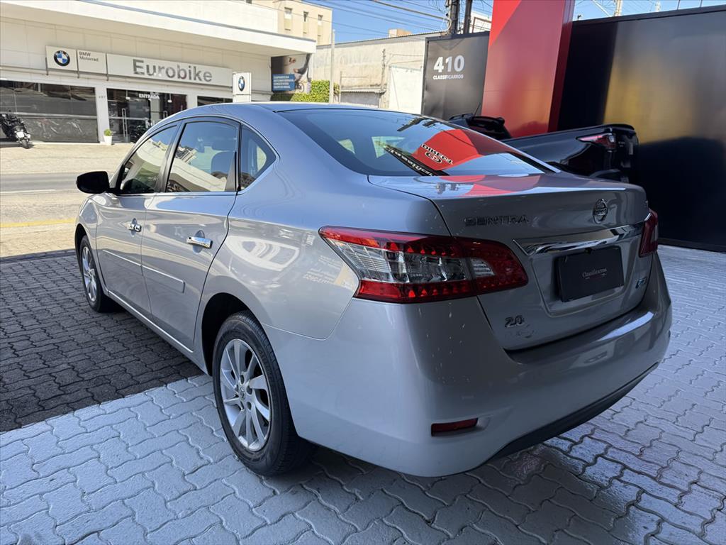 Nissan Sentra - 2.0 SV 16V FLEX 4P AUTOMÁTICO