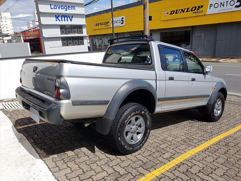 Mitsubishi L200 Outdoor - 2.5 HPE 4X4 CD 8V TURBO INTERCOOLER DIESEL 4P MANUAL