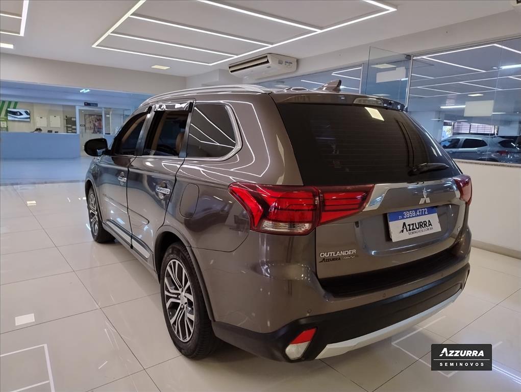 OUTLANDER 3.0 GT 4X4 V6 24V GASOLINA 4P AUTOMÁTICO