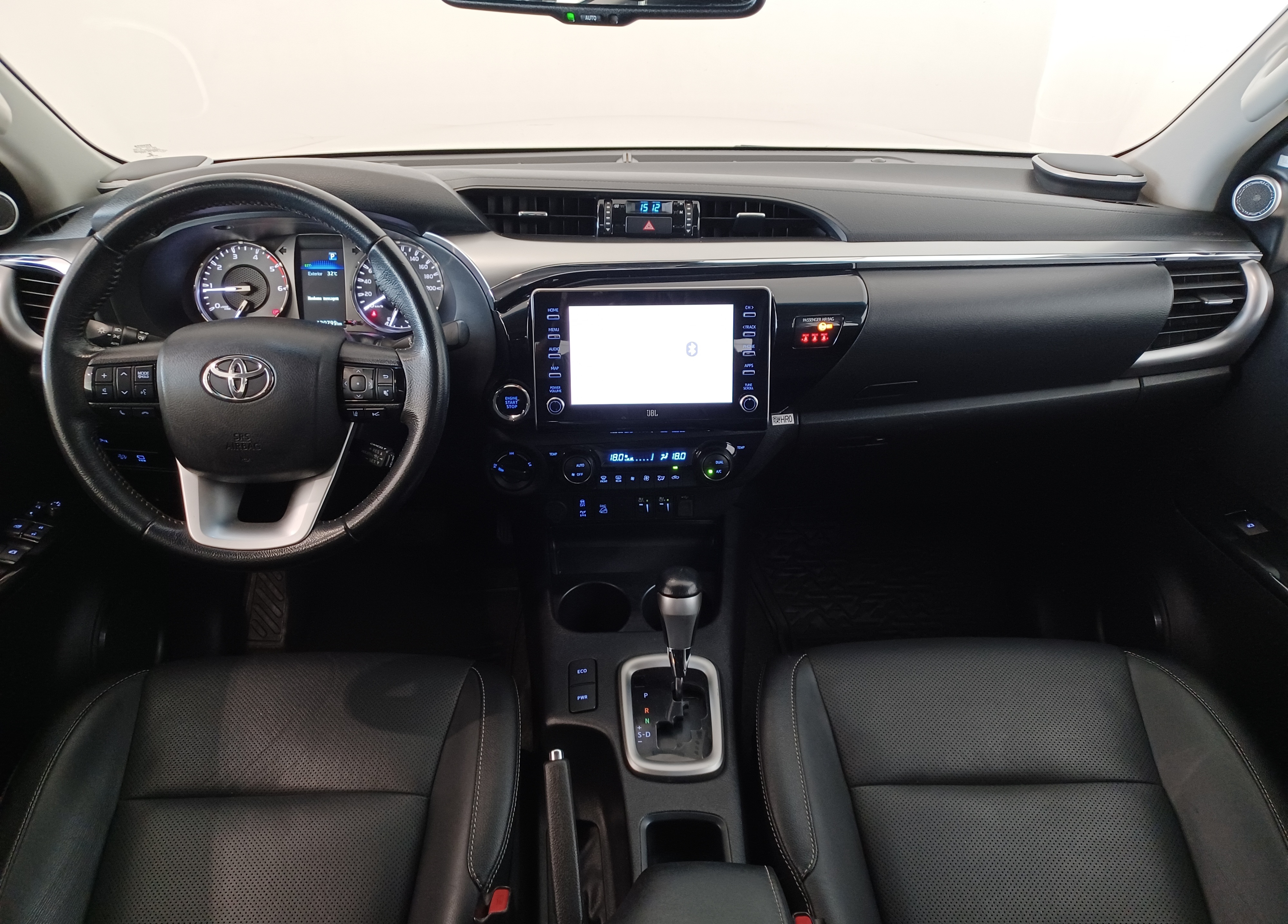 Toyota-HILUX-2.8 D-4D TURBO DIESEL CD SRX 4X4 AUTOMÁTICO