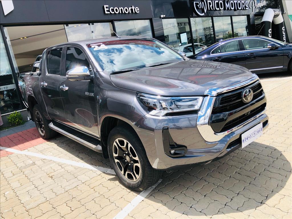 HILUX 2.8 D-4D TURBO DIESEL CD SRX 4X4 AUTOMÁTICO2
