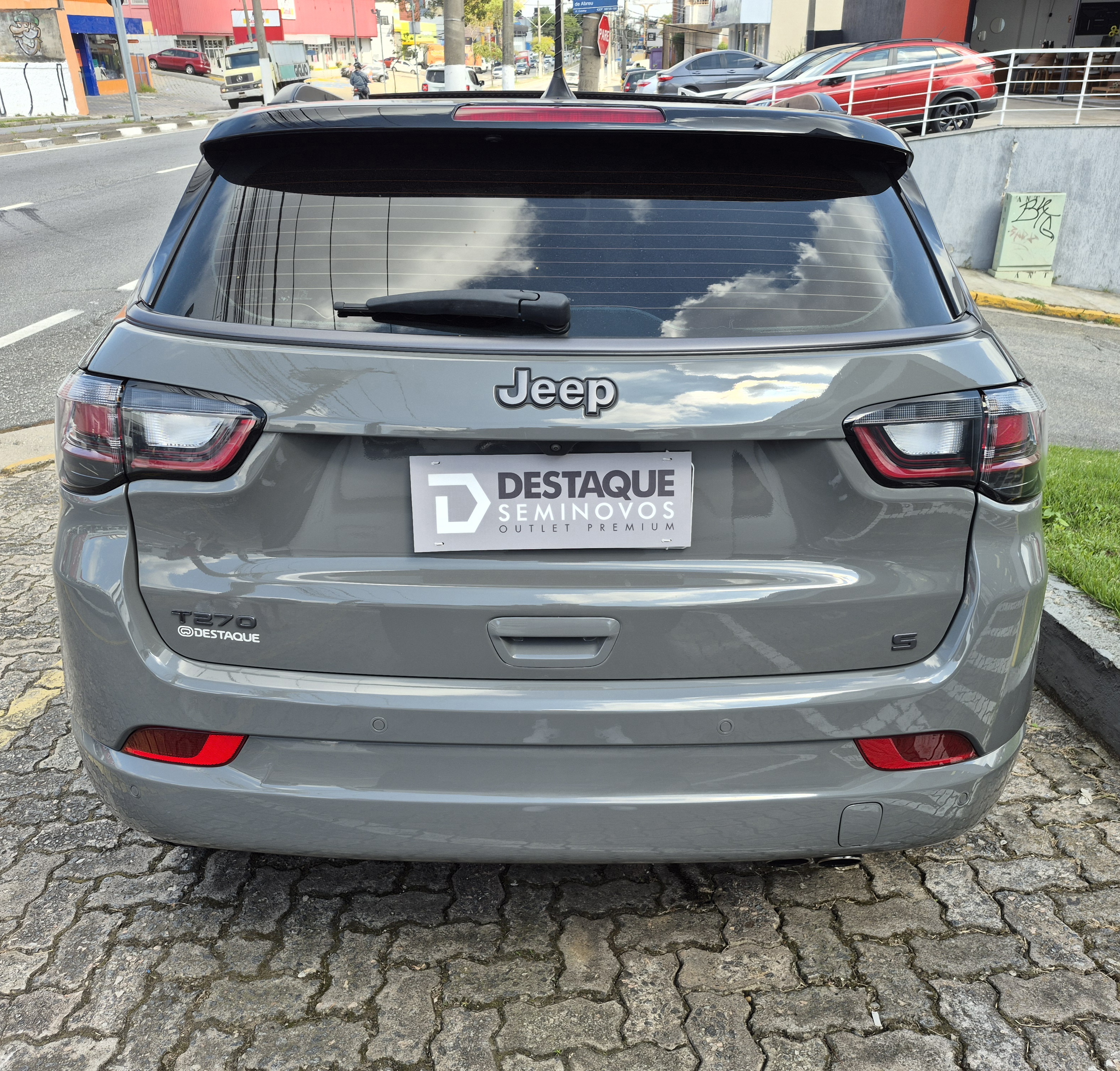 Foto ilustrativa do carro