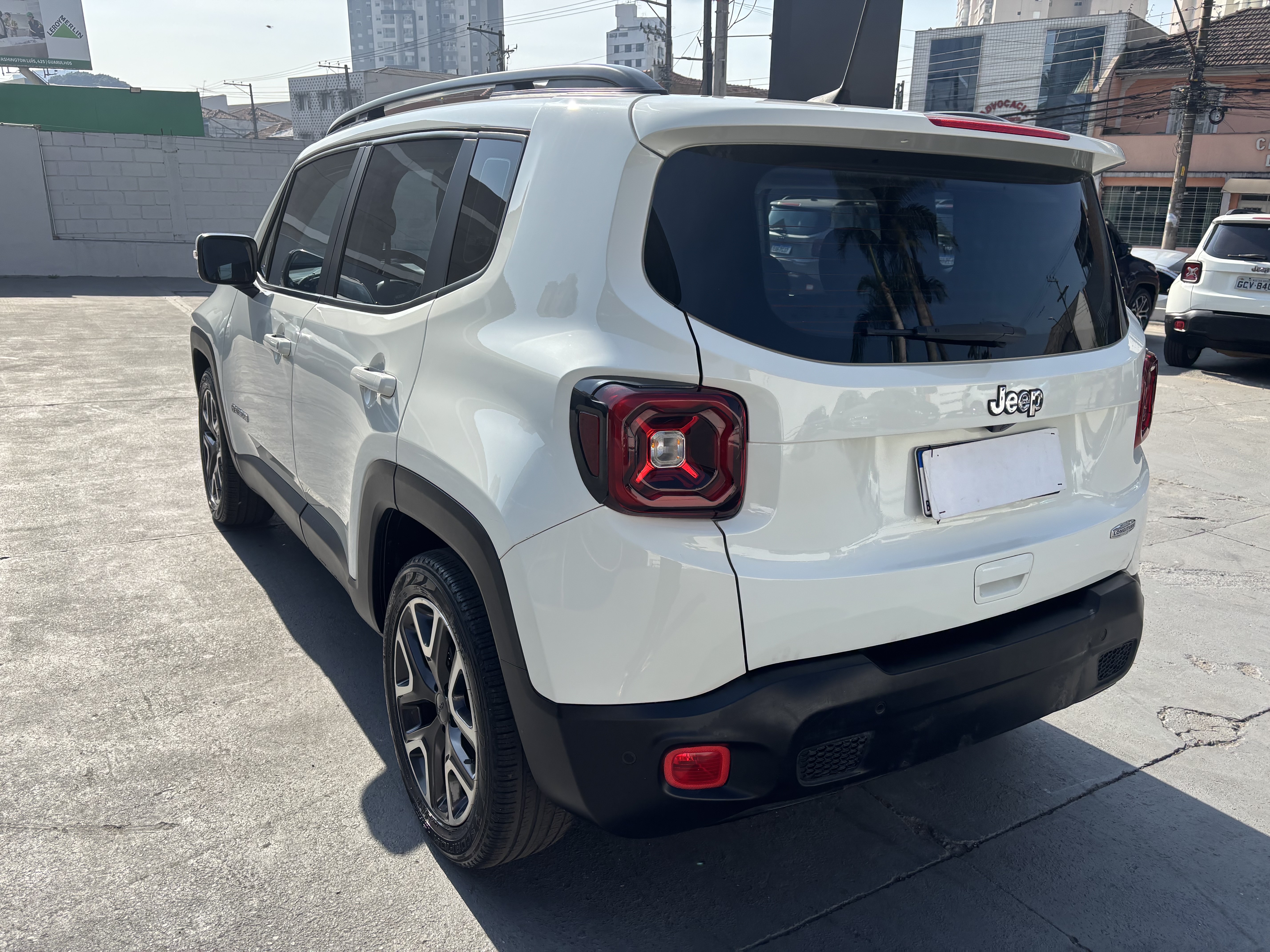 RENEGADE 1.8 16V FLEX LONGITUDE 4P AUTOMÁTICO5