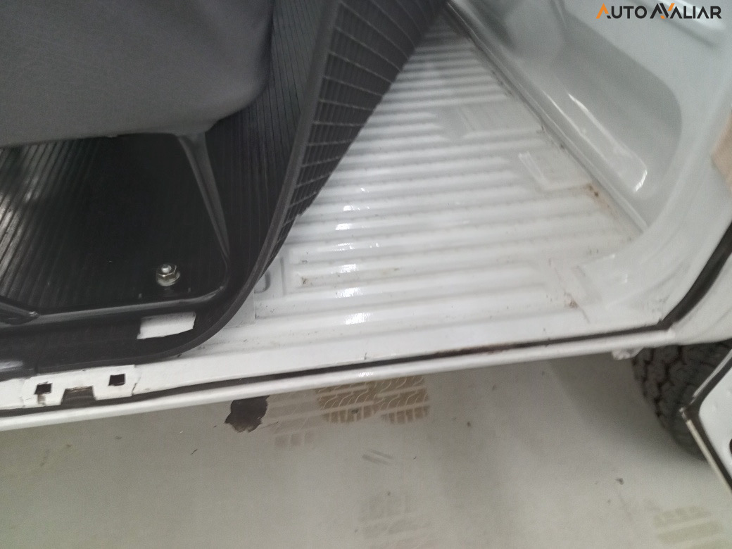 KOMBI 1.6 STD 8V GASOLINA 3P MANUAL14