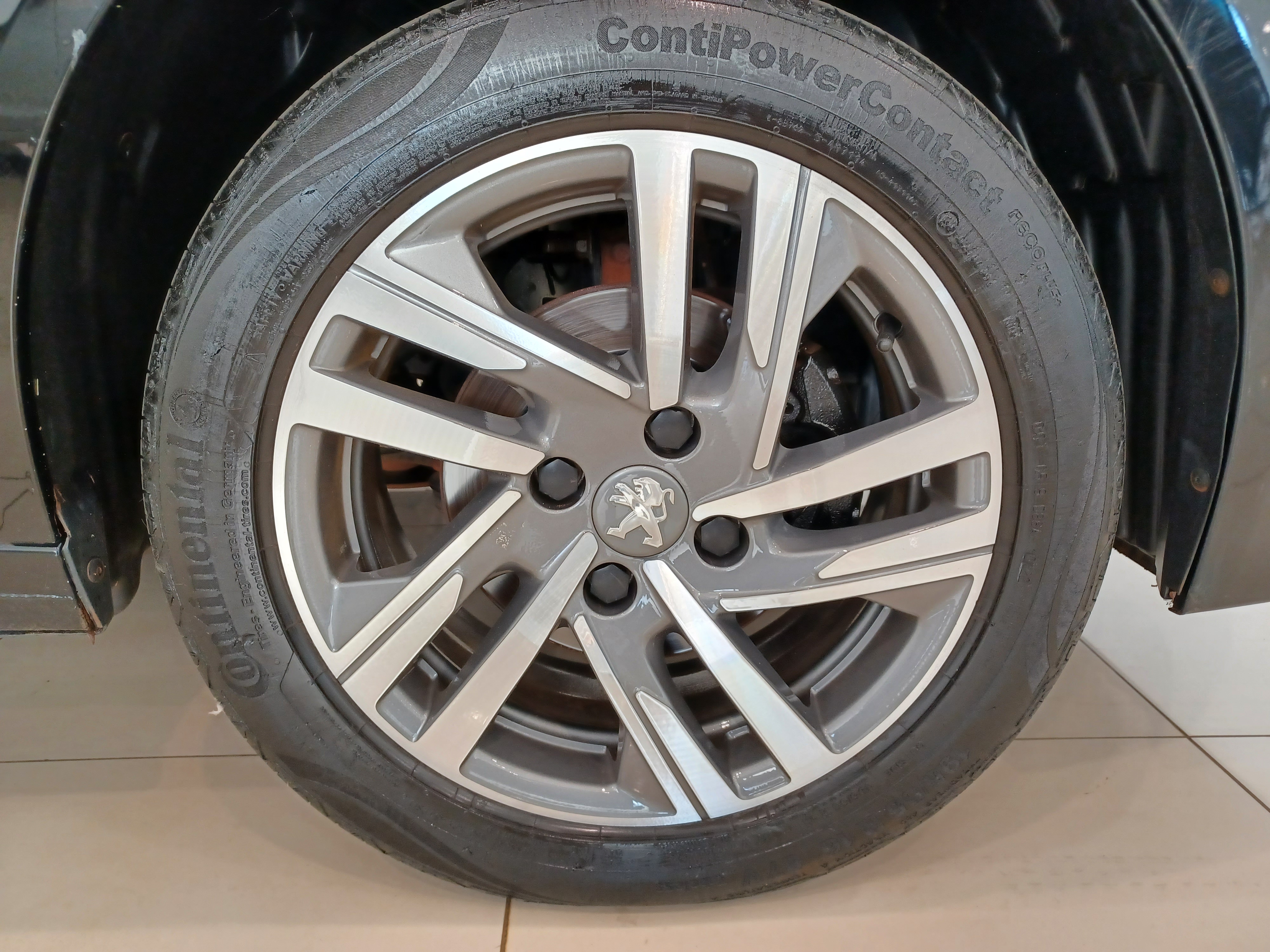 Peugeot 208 2022 à venda