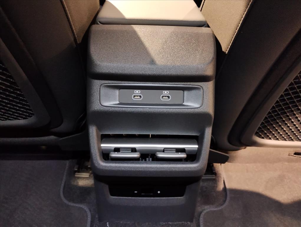 Q3 2.0 TFSI GASOLINA SPORTBACK LAUNCH EDITION QUATTRO S TRONIC8