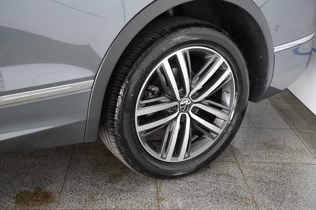 TIGUAN 2.0 300 TSI GASOLINA ALLSPACE R-LINE AUTOMÁTICO4