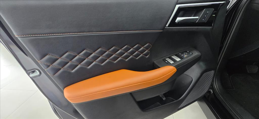 OUTLANDER 2.4 PHEV SIGNATURE S-AWC DHT16