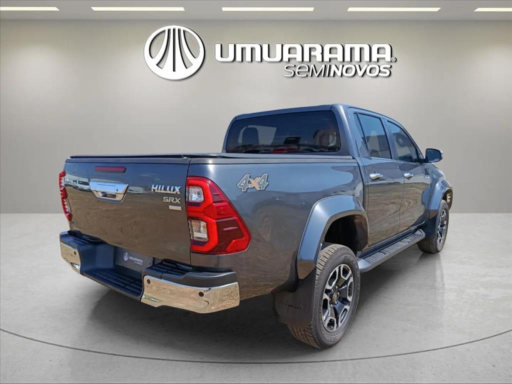 HILUX 2.8 D-4D TURBO DIESEL CD SRX 4X4 AUTOMÁTICO4