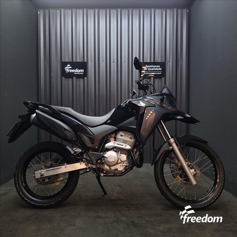 Moto HONDA do modelo XRE 300 ABS 2021/2022