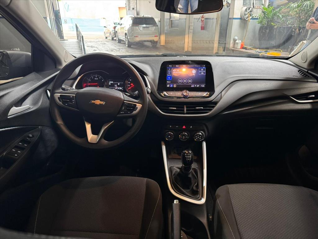 GM - Chevrolet-ONIX PLUS-1.0 FLEX LT MANUAL