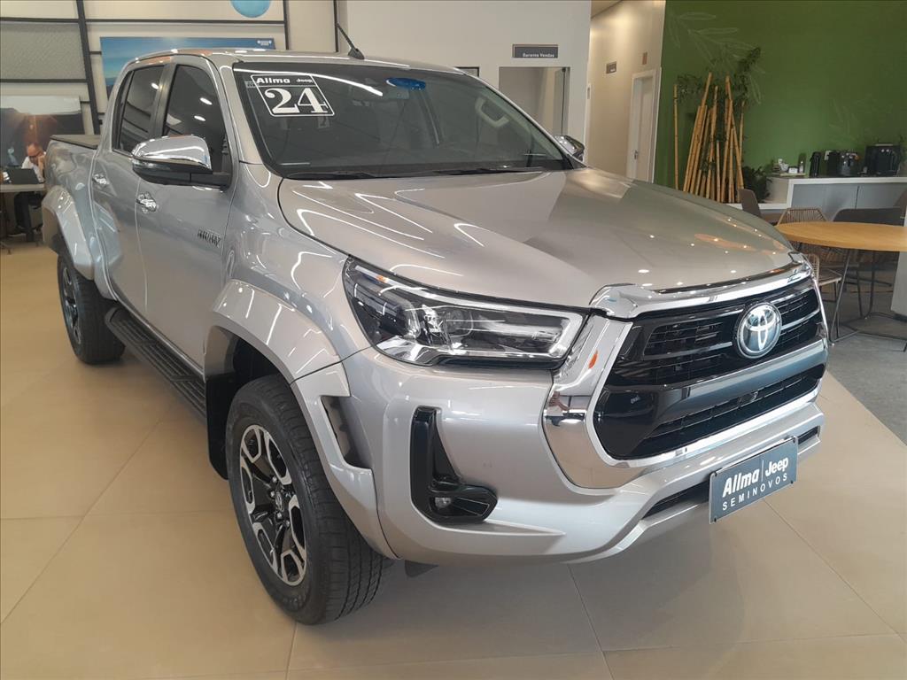 HILUX 2.8 D-4D TURBO DIESEL CD SRX PLUS 4X4 AUTOMÁTICO3