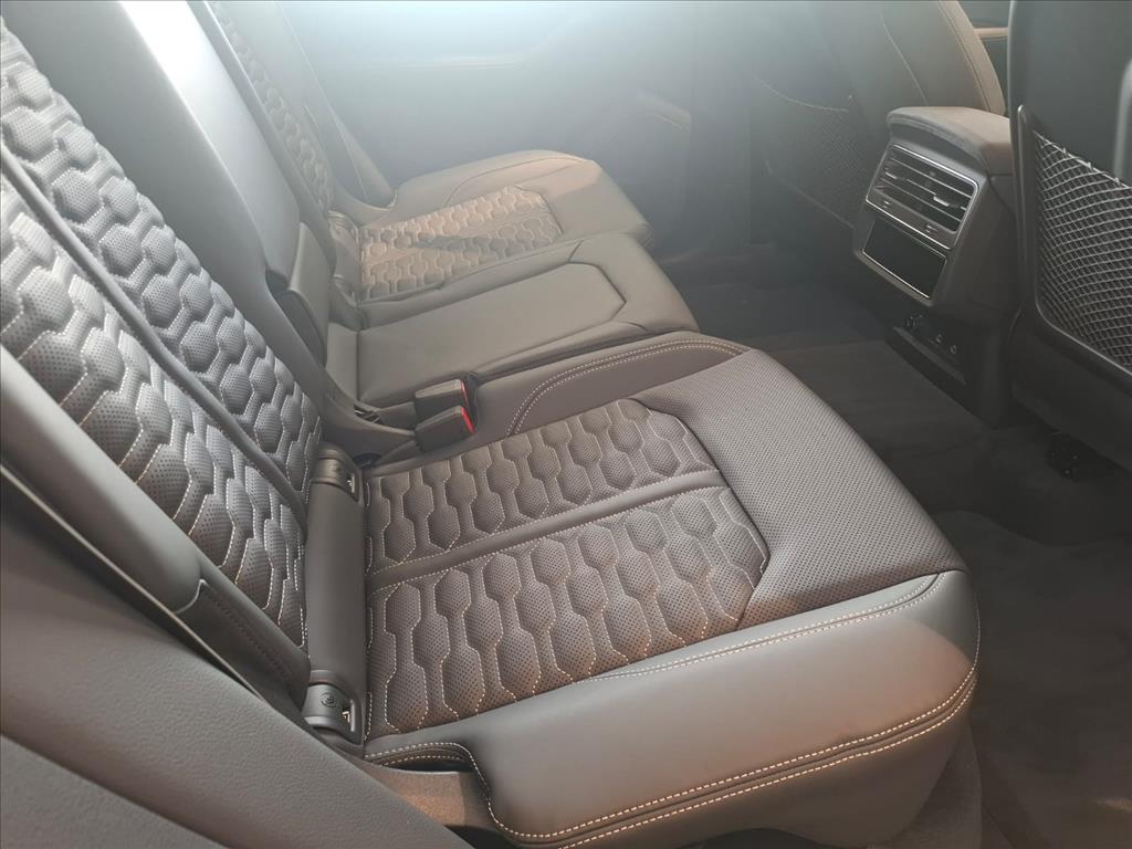 Audi-RS Q8-4.0 V8 TWINTURBO GASOLINA PERFORMANCE TIPTRONIC