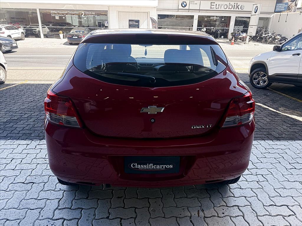 Chevrolet Onix - 1.0 MPFI LT 8V FLEX 4P MANUAL