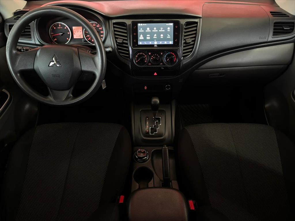 Mitsubishi-L200 TRITON-2.4 16V TURBO DIESEL OUTDOOR GLS CD 4X4 AUTOMÁTICO