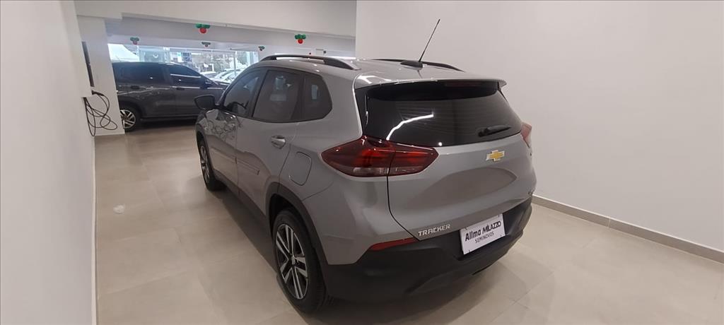 TRACKER 1.0 TURBO FLEX AUTOMÁTICO3