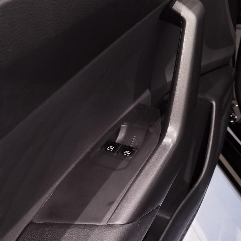 POLO 1.0 MPI TRACK MANUAL13