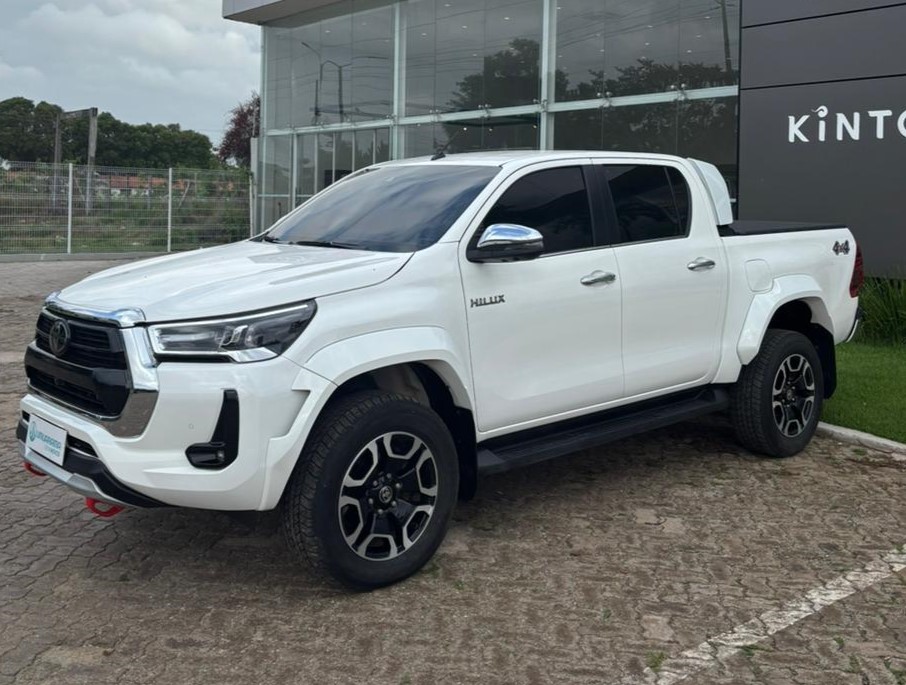 HILUX 2.8 D-4D TURBO DIESEL CD SRX 4X4 AUTOMÁTICO