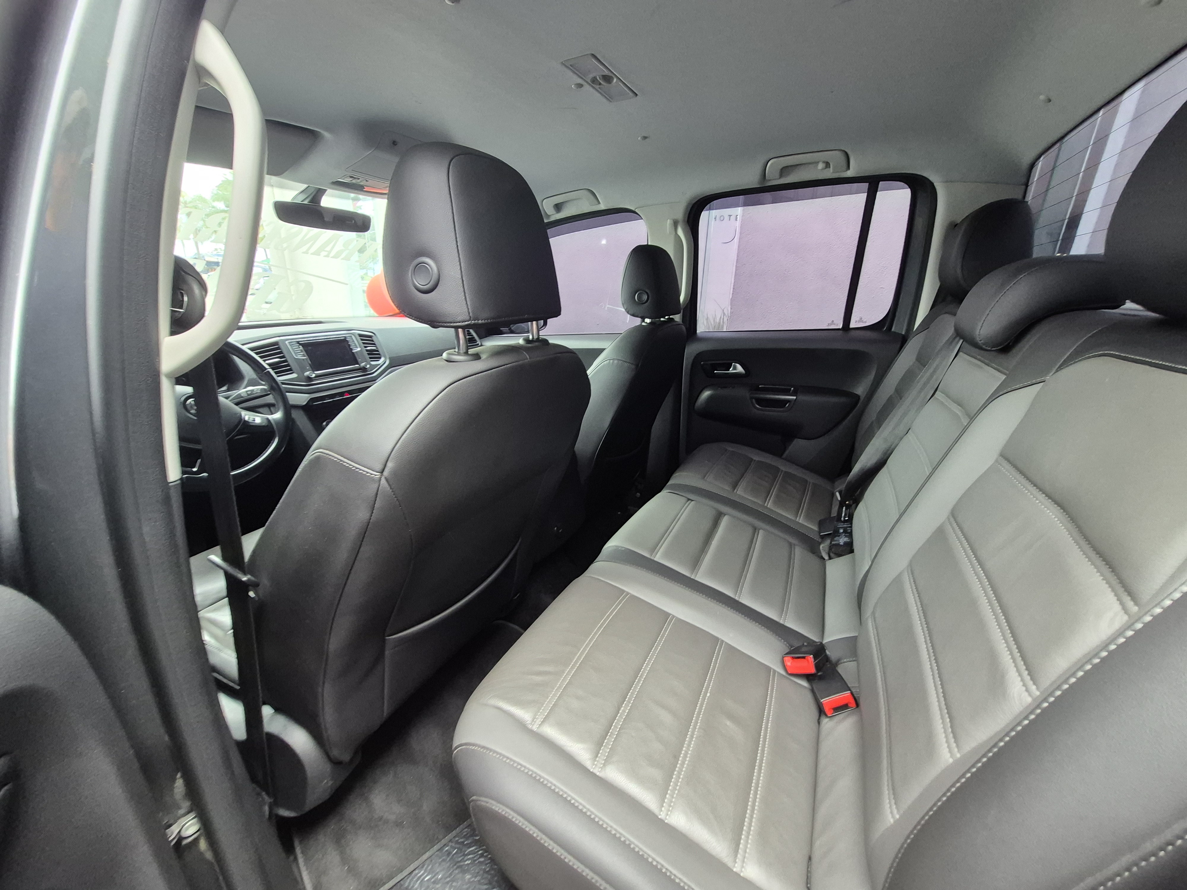 VOLKSWAGEN AMAROK