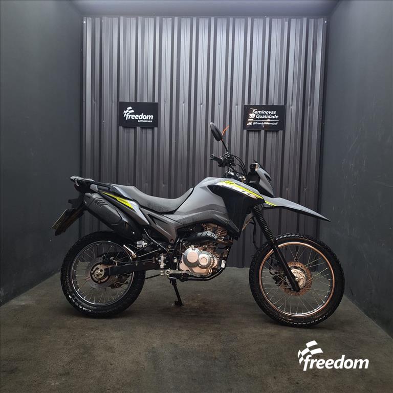 Moto HONDA do modelo NXR 160 BROS ABS 2024/2025