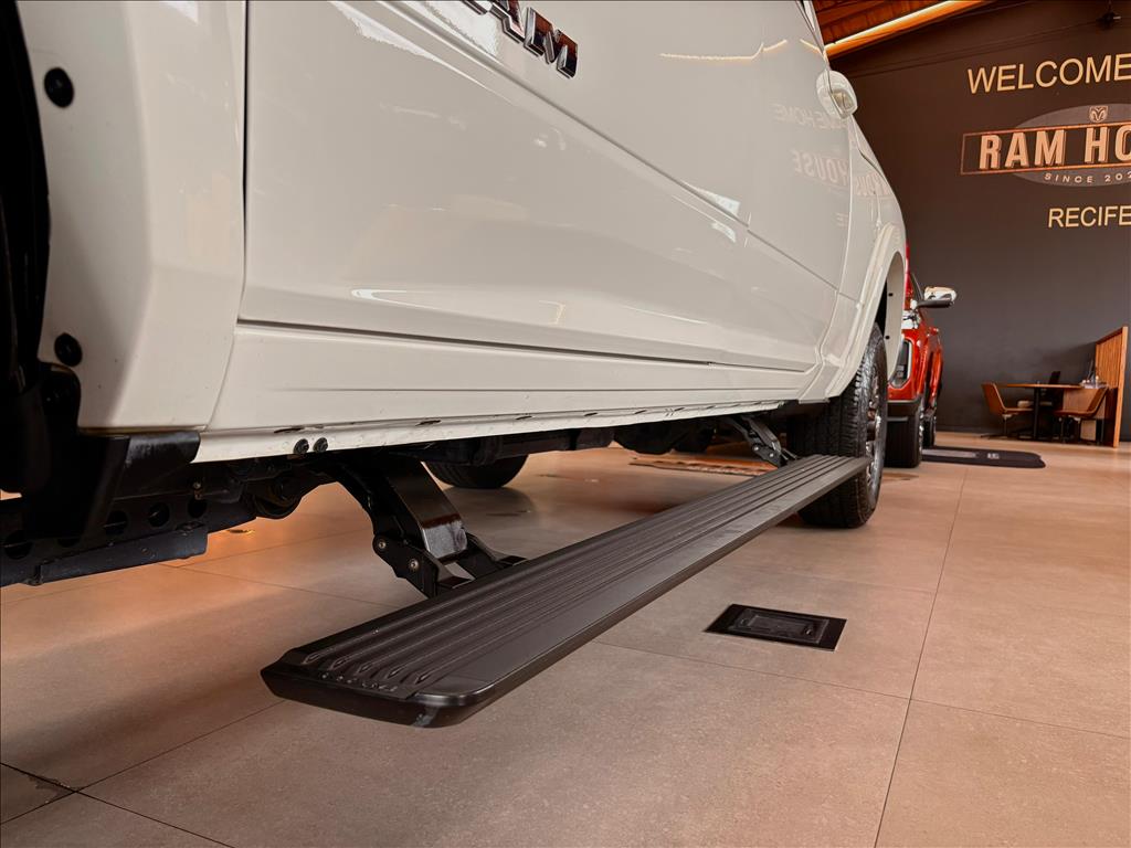 3500 6.7 I6 TURBO DIESEL LIMITED LONGHORN CD 4X4  AUTOMÁTICO12