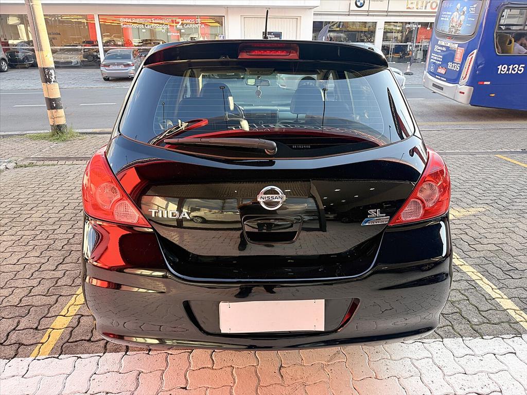 Nissan Tiida - 1.8 SL 16V FLEX 4P MANUAL