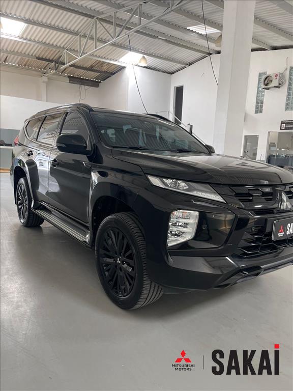 Mitsubishi-PAJERO SPORT-2.4 16V MIVEC TURBO DIESEL LEGEND BLACK AWD AUTOMÁTICO