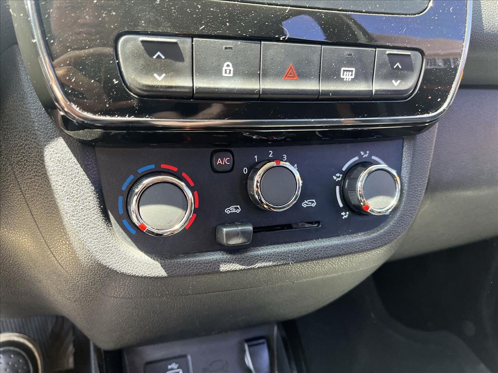 KWID 1.0 12V SCE FLEX OUTSIDER MANUAL8