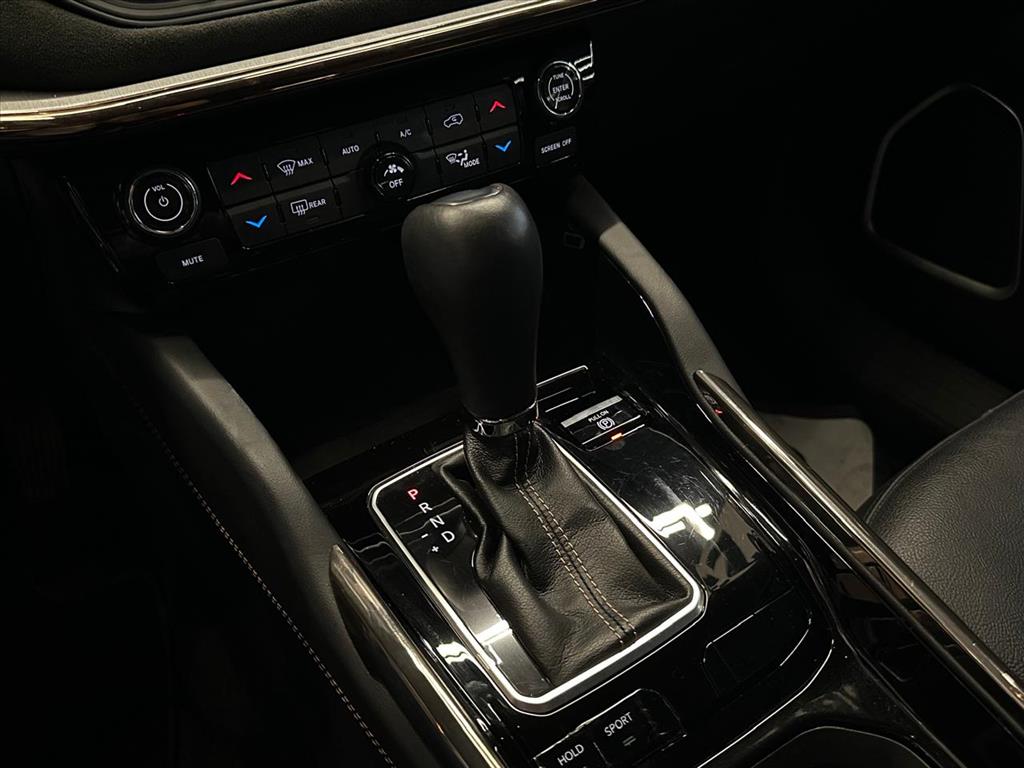COMMANDER 1.3 T270 TURBO FLEX LIMITED AT611