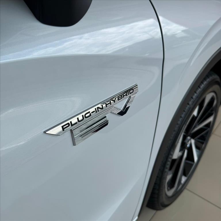 Mitsubishi-OUTLANDER-2.4 PHEV HPE-S S-AWC DHT