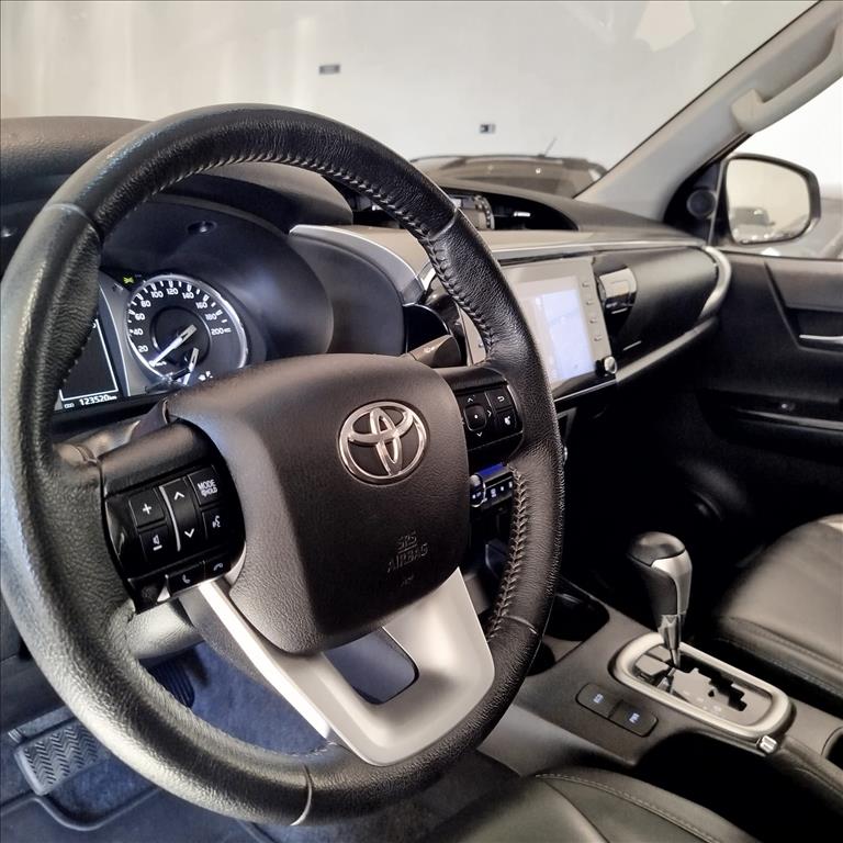 HILUX 2.8 D-4D TURBO DIESEL CD SRV 4X4 AUTOMÁTICO