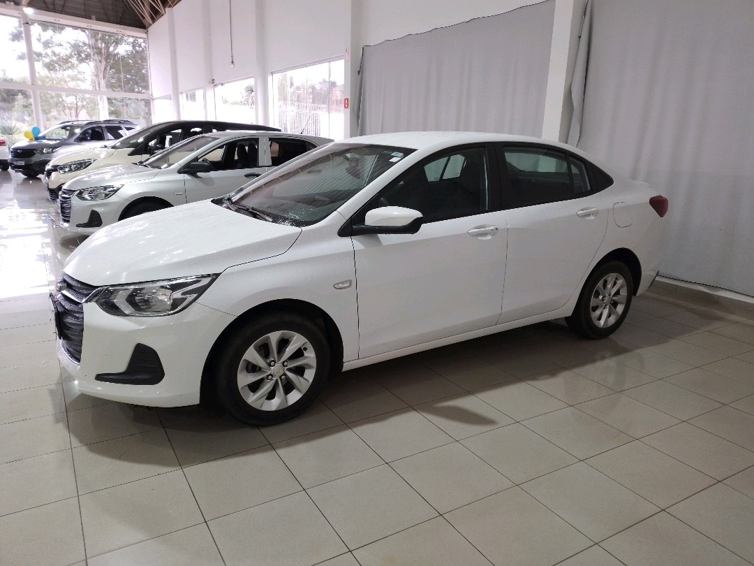 GM - Chevrolet-ONIX PLUS-1.0 FLEX LT MANUAL